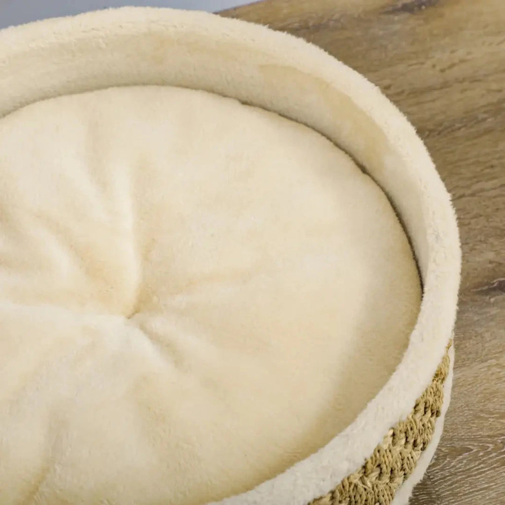 Close-up of the soft cushion in the PawHut seagrass pet bed - Petifo